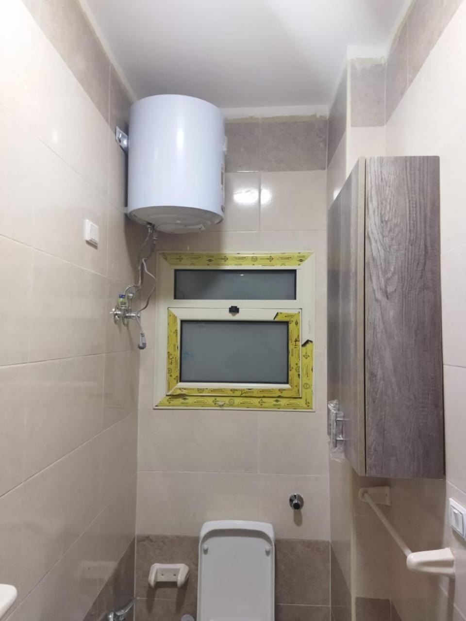 Apartament 3 *