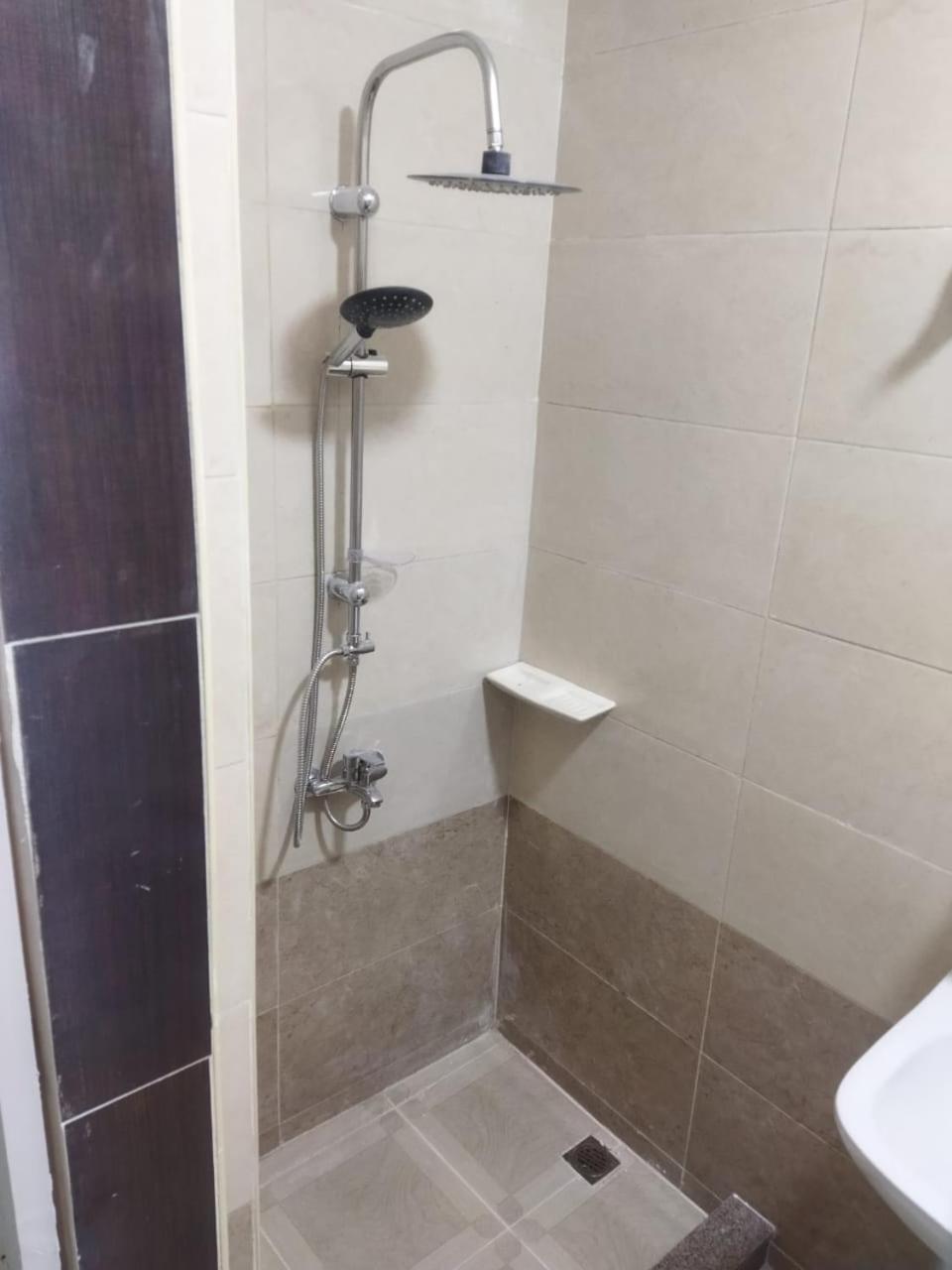 Apartament 3 *